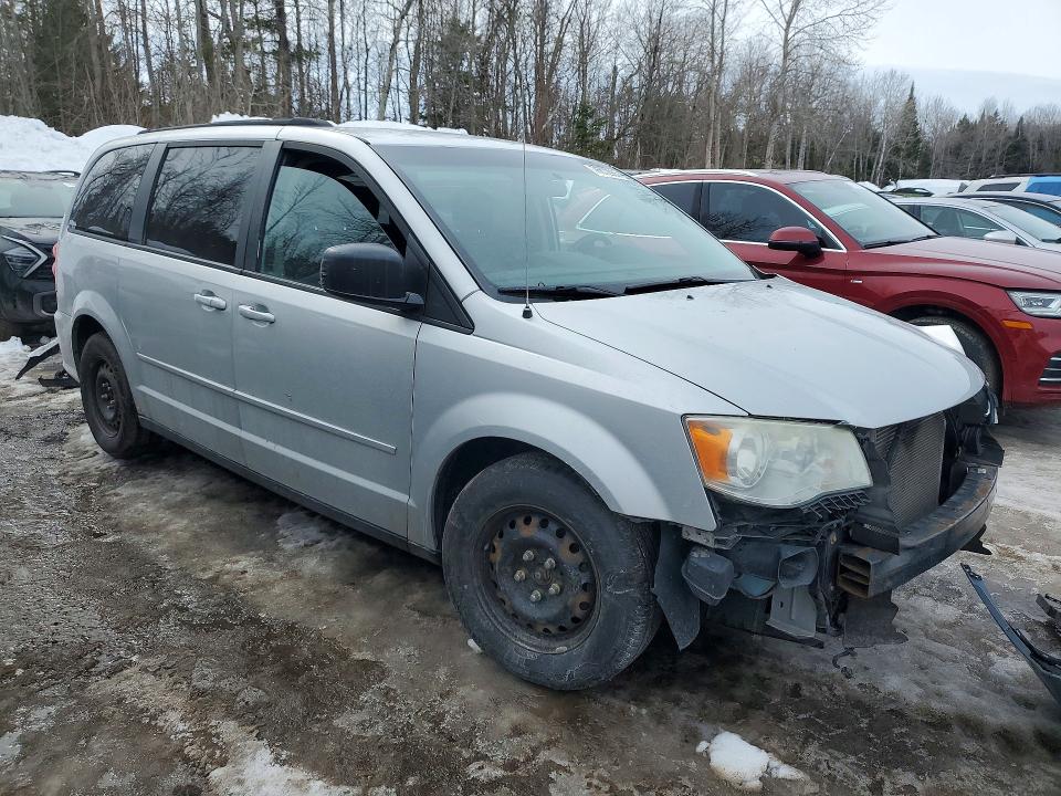 2011 Dodge Grand caravan VIN 2D4RN4DG2BR651858 COPART salvage auction — FRONT END, On - Permit Salvage, sold $200 on 2026-07-02 (photo 4)