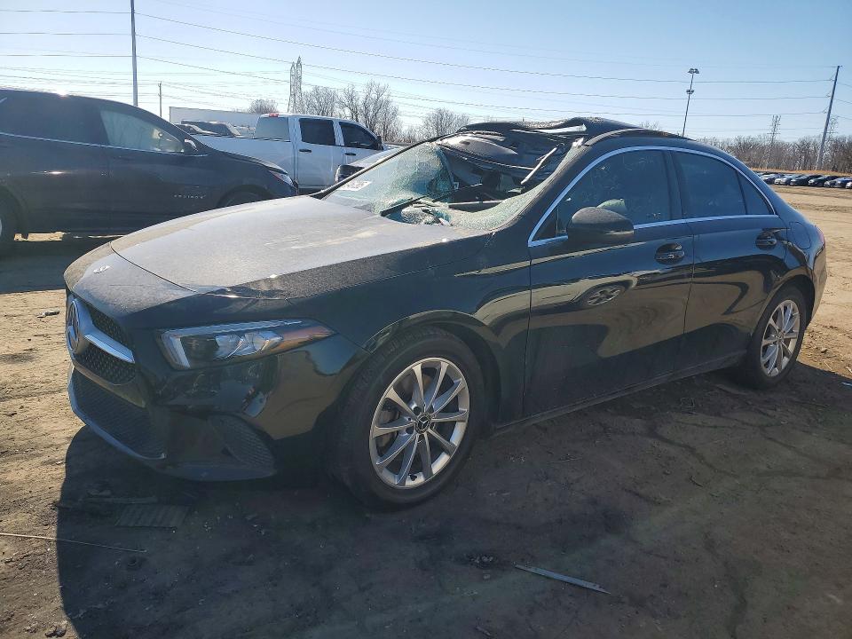 2021 Mercedes-benz A-klasse VIN W1K3G4EB4MJ309826 COPART salvage auction — ROOF, MI - CERT OF TITLE-SALVAGE VEHICLE, sold $325 on 2026-07-21 (photo 1)