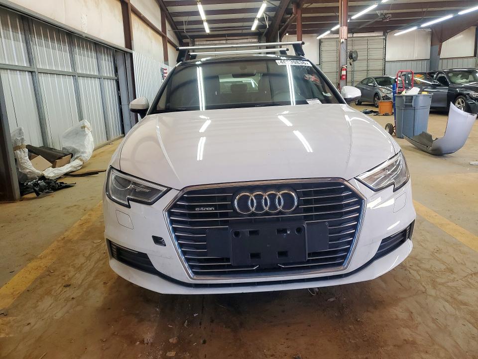 2017 Audi A3 e-tron VIN WAUUPBFF5HA074165 COPART salvage auction — NORMAL WEAR, Md - Dealer Only Clean Title, sold $5,800 on 2026-07-06 (photo 5)