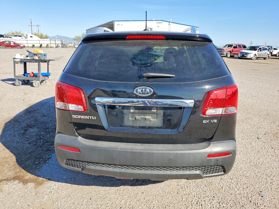 2012 Kia Sorento VIN 5XYKUDA28CG191654 COPART salvage auction — FRONT END, AZ - CERT OF TITLE - SALVAGE, sold $400 on 2026-07-24 (photo 6)