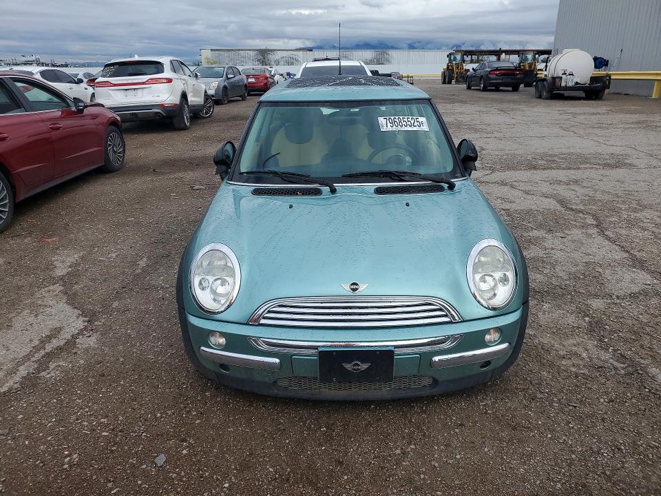 2003 Mini Cooper VIN WMWRC33433TE13306 COPART salvage auction — MECHANICAL, Az - Certificate Of Title, sold $575 on 2026-07-10 (photo 5)