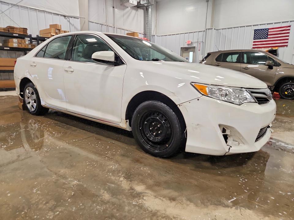 2014 Toyota VIN 4T1BF1FK9EU442583 COPART salvage auction — WATER/FLOOD, Mi - Cert Of Title-Flood Vehicle, sold $700 on 2026-07-02 (photo 4)