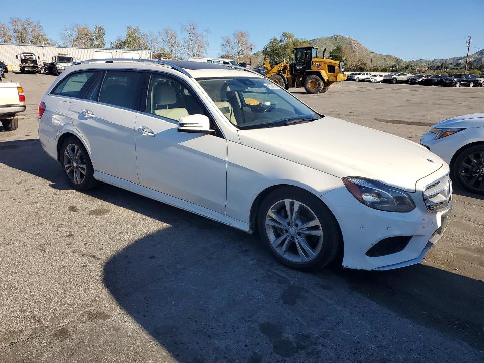2014 Mercedes-benz E-class VIN WDDHH8JBXEA804310 COPART salvage auction — NORMAL WEAR, Ca - Dis/Dlr/Exp Only Clean Title, sold $3,100 on 2026-07-02 (photo 4)