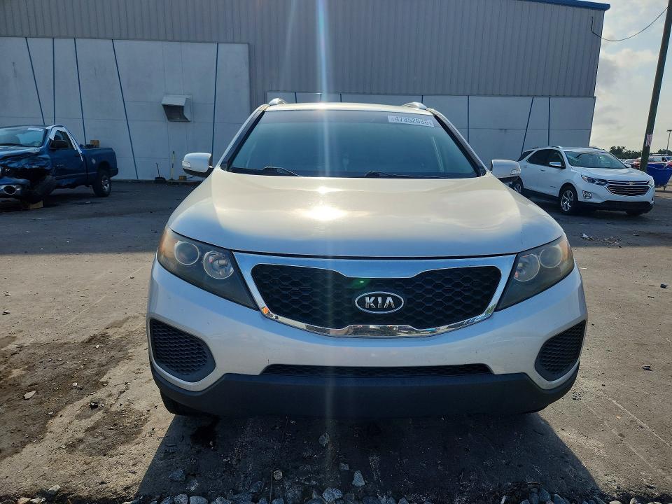 2011 Kia Sorento VIN 5XYKT4A28BG095654 COPART salvage auction — SIDE, Fl - Cert Of Title Slvg Rebuildable, sold $15 on 2026-07-29 (photo 5)