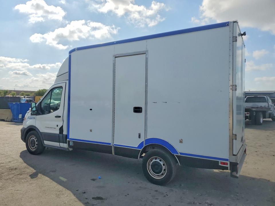 2020 Ford Transit VIN 1FDBW5Z81LKB11478 COPART salvage auction — NORMAL WEAR, FL - CERTIFICATE OF TITLE, sold $7,000 on 2026-10-06 (photo 2)