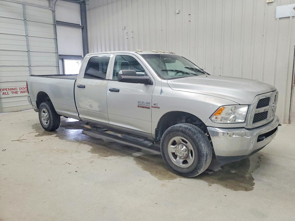 2013 Ram 2500 VIN 3C6UR5HL5DG563654 COPART salvage auction — MINOR DENT/SCRATCHES, Tx - Certificate Of Title, sold $7,500 on 2026-07-09 (photo 4)