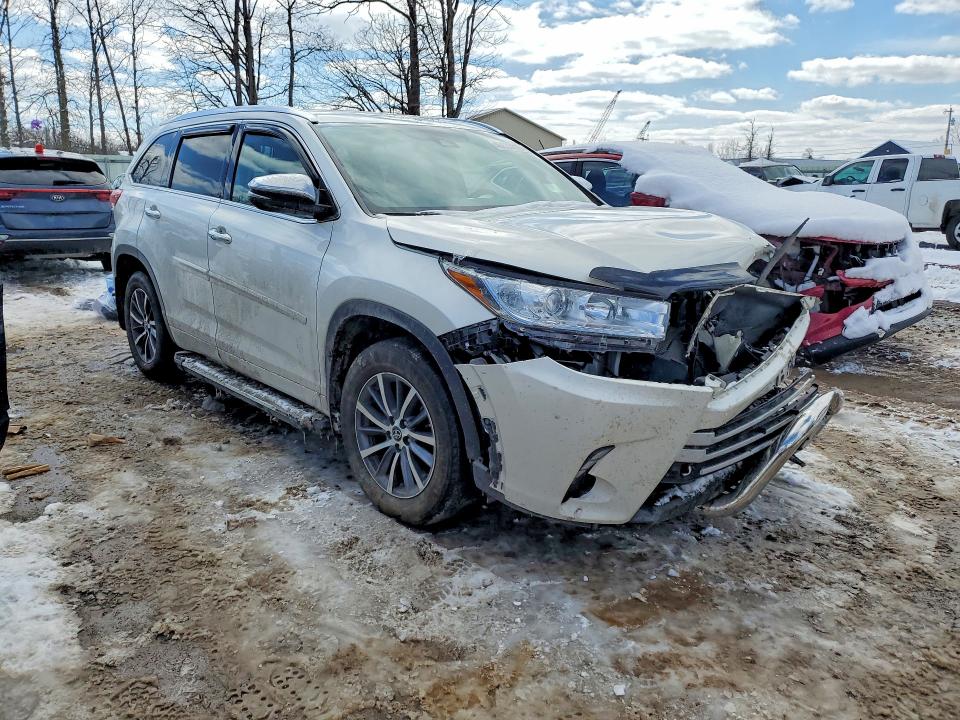 2018 Toyota Highlander VIN 5TDJZRFH3JS530134 COPART salvage auction — FRONT END, Salvage Title, sold $5,500 on 2026-07-15 (photo 4)