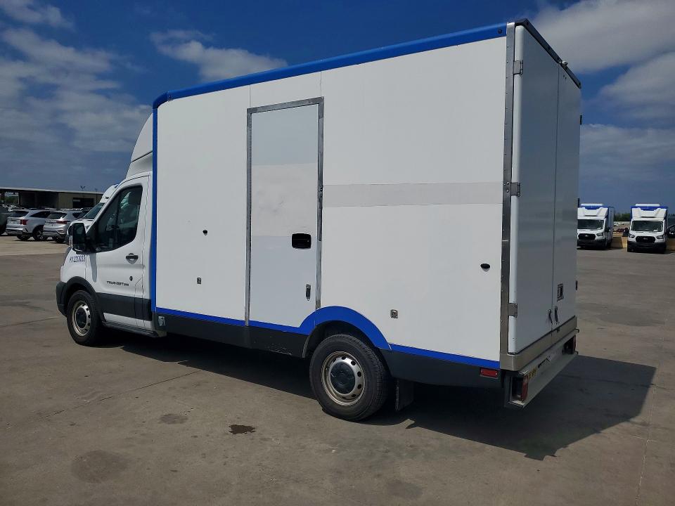 2021 Ford Transit VIN 1FDBW5Z82MKA96393 COPART salvage auction — NORMAL WEAR, Tx - Certificate Of Title, sold $16,000 on 2026-07-30 (photo 2)