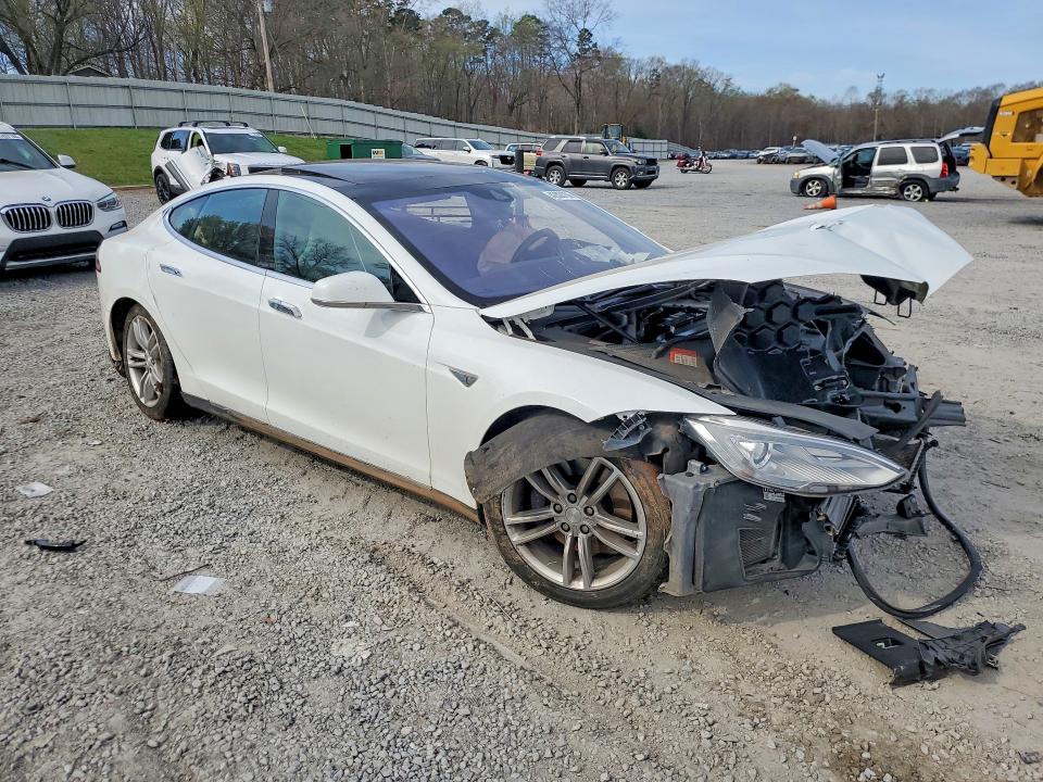 2016 Tesla Model s VIN 5YJSA1E16GF134035 COPART salvage auction — FRONT END, Nc - Salvage Certificate Of Title, sold $1,700 on 2026-07-22 (photo 4)