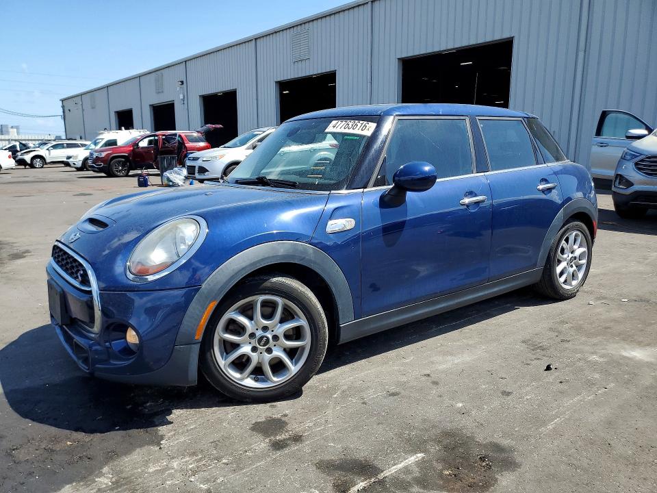 2015 Mini Cooper VIN WMWXU3C57F2B61857 COPART salvage auction — FRONT END, Id - Salvage Certificate Of Title, sold $2,000 on 2026-07-27 (photo 1)