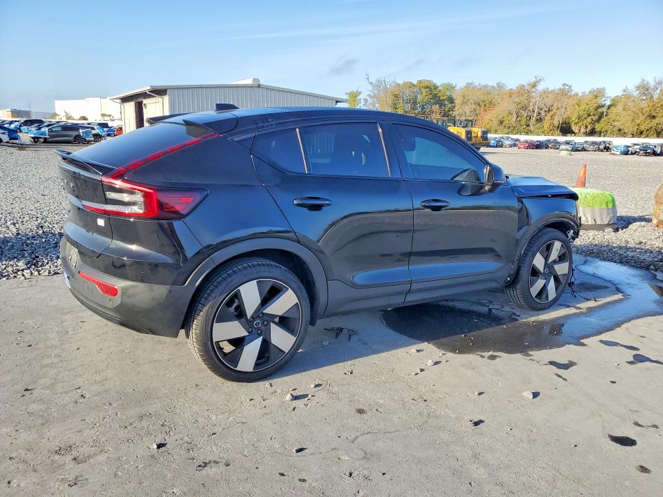 2022 Volvo C40 VIN YV4ED3GB9N2001126 COPART salvage auction — FRONT END, Fl - Cert Of Title Slvg Rebuildable, sold $11,300 on 2026-07-13 (photo 3)