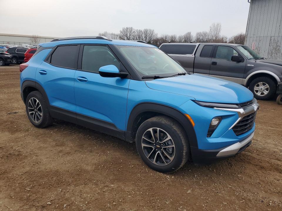 2025 Chevrolet Trailblazer VIN KL79MPSP6SB138922 COPART salvage auction — MINOR DENT/SCRATCHES, Mi - Certificate Of Title, sold $9,200 on 2026-07-08 (photo 4)