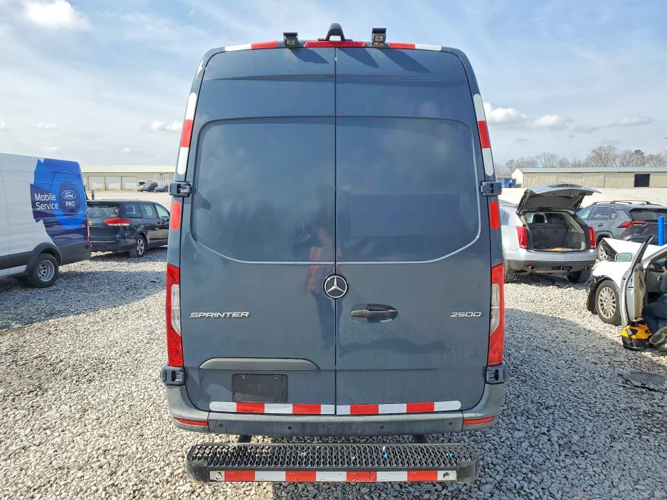 2019 Mercedes-benz Sprinter VIN WD4PF1CD4KP113029 COPART salvage auction — MECHANICAL, Fl - Certificate Of Title (P), sold $10,500 on 2026-07-09 (photo 6)