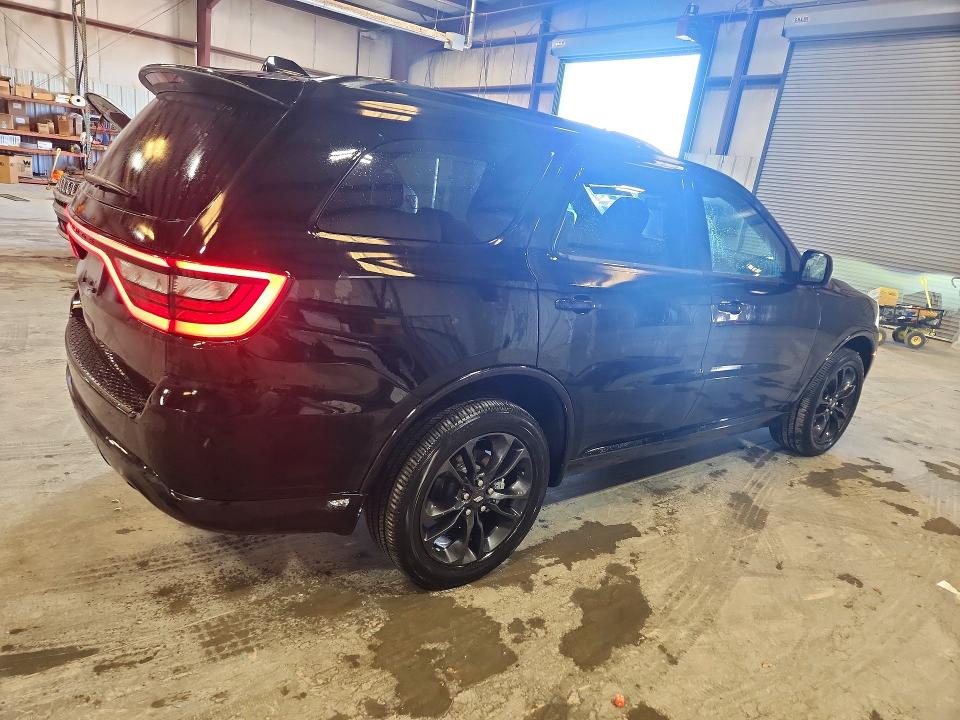 2024 Dodge Durango VIN 1C4RDJAG6RC139073 COPART salvage auction — MINOR DENT/SCRATCHES, WV - CERTIFICATE OF TITLE, sold $23,500 on 2026-07-07 (photo 3)