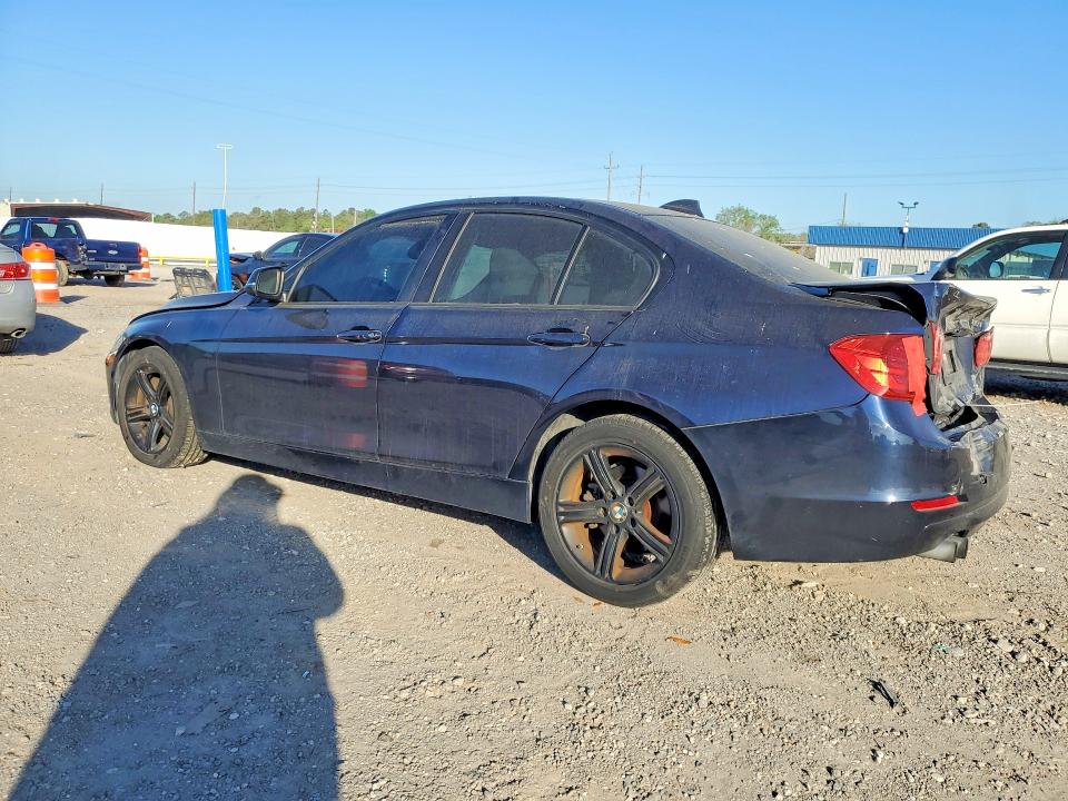 2013 BMW 3er VIN WBA3A5C59DF601339 COPART salvage auction — REAR END, Tx - Salvage Vehicle Title, sold $775 on 2026-07-13 (photo 2)