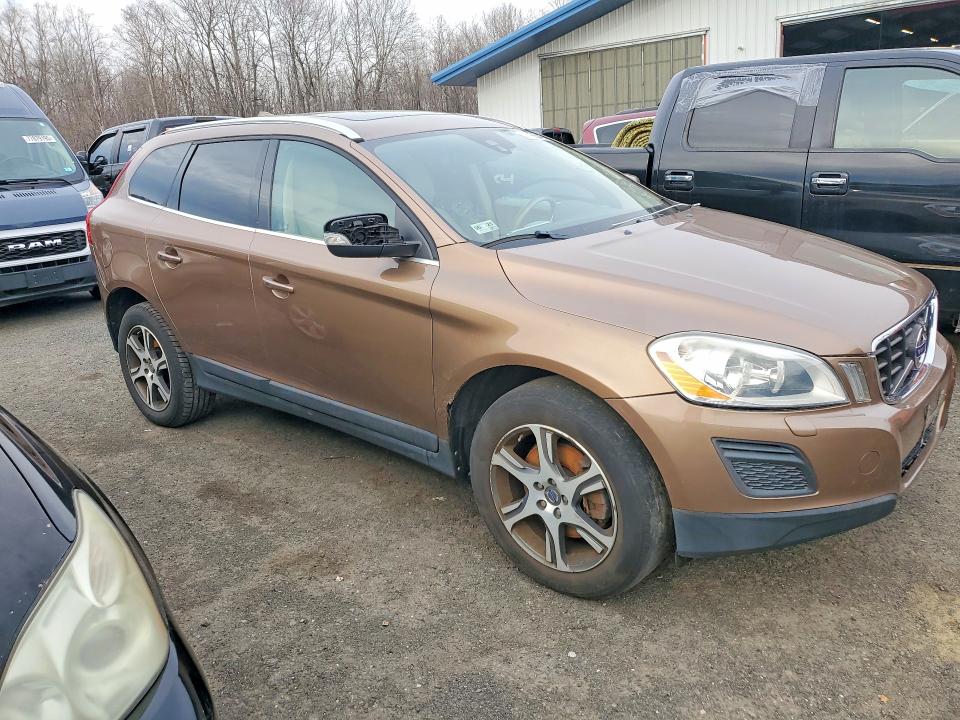 2013 Volvo Xc60 VIN YV4902DZ6D2457317 COPART salvage auction — SIDE, Ri - Certificate Of Title, sold $2,800 on 2026-07-09 (photo 4)