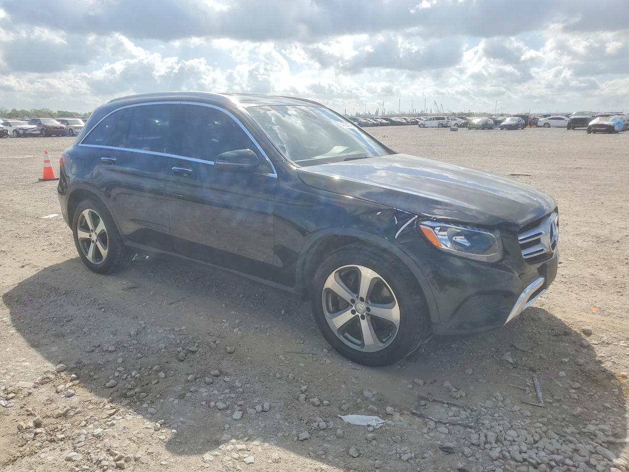 2016 Mercedes-Benz GLC-Class VIN WDC0G4JBXGF111367 COPART salvage auction — Minor Dent/Scratches, TX - CERTIFICATE OF TITLE (P), sold $5,400 on 2026-07-09 (photo 4)