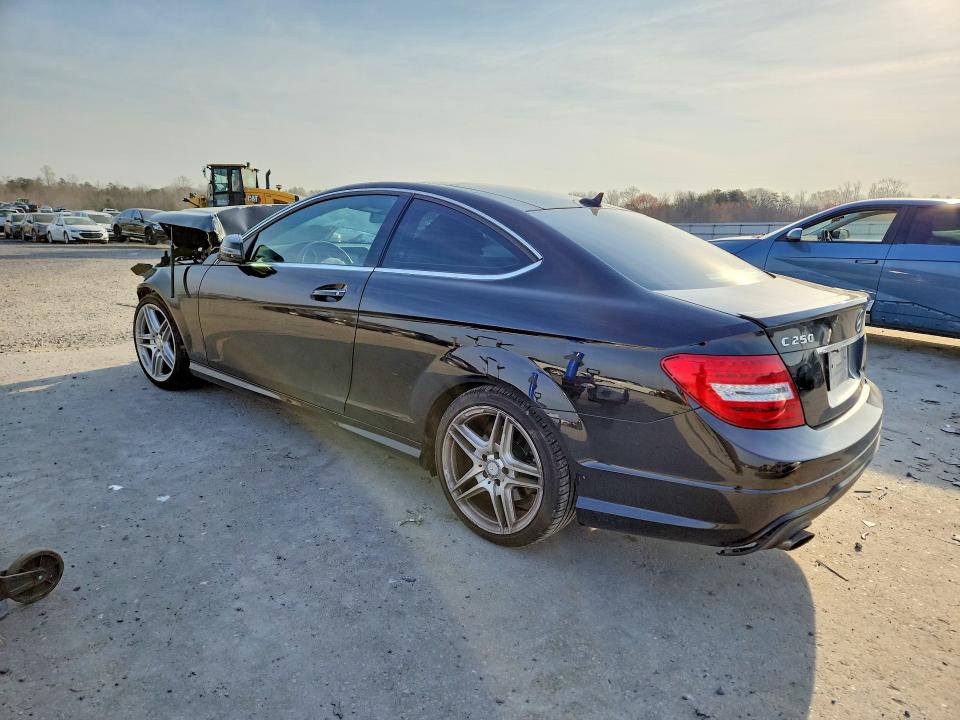 2015 Mercedes-benz C-klasse VIN WDDGJ4HB2FG361261 COPART salvage auction — FRONT END, Va - Certificate Of Title, sold $675 on 2026-07-15 (photo 2)