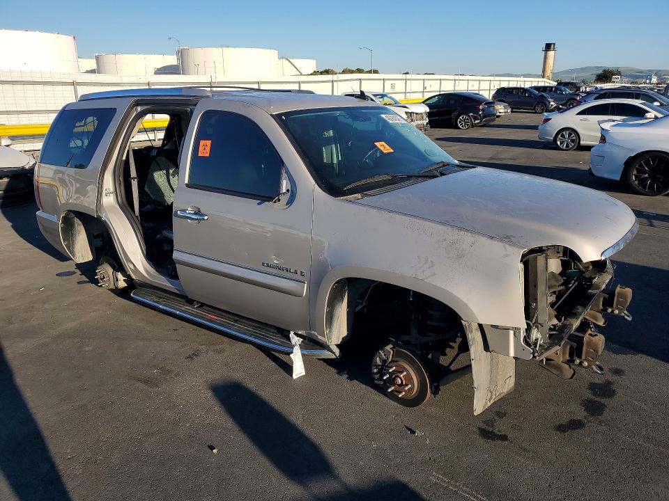 2008 Gmc Yukon VIN 1GKFK63898J244393 COPART salvage auction — VANDALISM, Ca - Salvage Certificate, sold $50 on 2026-07-22 (photo 4)