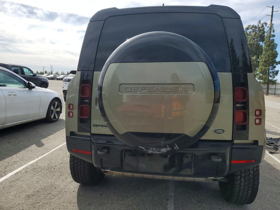 2023 Land rover Defender VIN SALEJ7EX7P2204383 COPART salvage auction — FRONT END, Salvage Title, sold $17,600 on 2026-07-23 (photo 6)