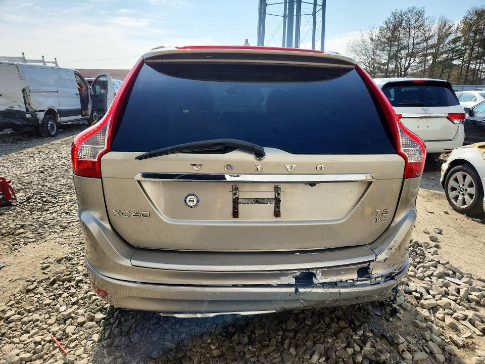 2015 Volvo Xc60 VIN YV4612RKXF2673055 COPART salvage auction — WATER/FLOOD, Nj - Cert Of Title-Salvage Flood, sold $1,650 on 2026-07-09 (photo 6)
