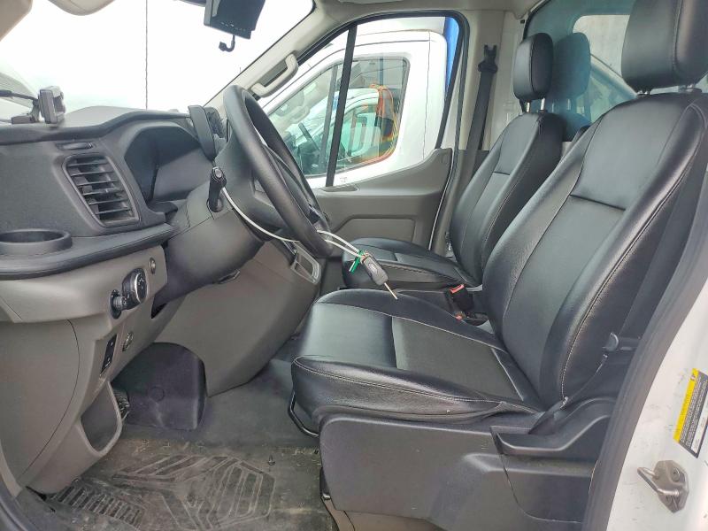 2022 Ford Transit VIN 1FDBW5Z80NKA01721 COPART salvage auction — NORMAL WEAR, Tx - Certificate Of Title, sold $17,000 on 2026-07-30 (photo 7)