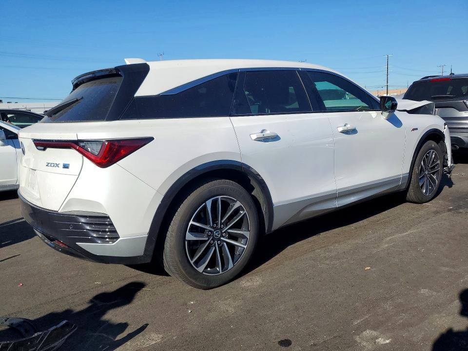 2024 Acura Zdx VIN 4W5KHMRK7RZ501749 COPART salvage auction — FRONT END, Ca - Salvage Certificate, sold $9,000 on 2026-07-06 (photo 3)