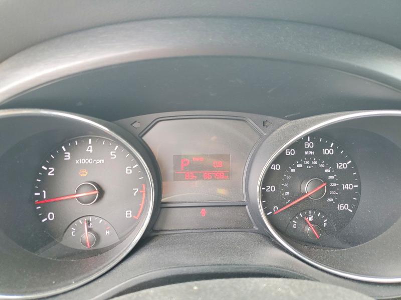 2016 Kia SEDONA VIN KNDMB5C11G6155886 COPART salvage auction — REAR END, Tx - Salvage Vehicle Title, sold $2,000 on 2026-07-07 (photo 9)