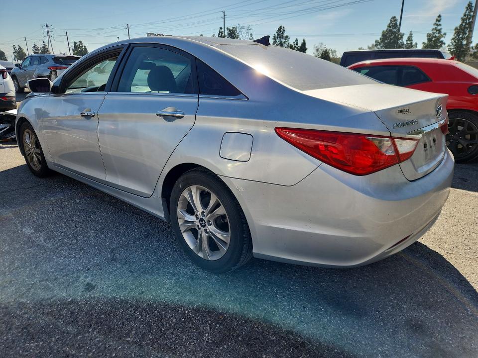 2013 Hyundai Sonata VIN 5NPEC4AC0DH662067 COPART salvage auction — MINOR DENT/SCRATCHES, Ca - Dis/Dlr/Exp Only Clean Title, sold $950 on 2026-07-28 (photo 2)