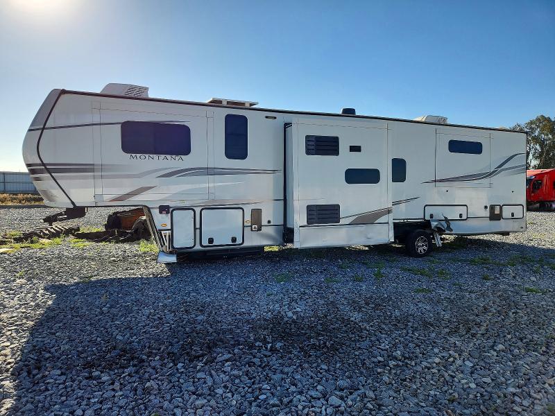2022 Keys Montana VIN 4YDFM0T28N4703192 COPART salvage auction — ROLLOVER, CA - SALVAGE CERTIFICATE, sold $18,300 on 2026-07-30 (photo 9)