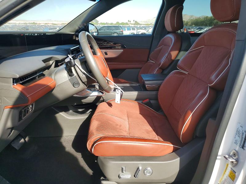 2024 Lincoln Nautilus VIN 5LMPJ9JA0RJ815189 COPART salvage auction — SIDE, Salvage Title, sold $150 on 2026-09-26 (photo 7)