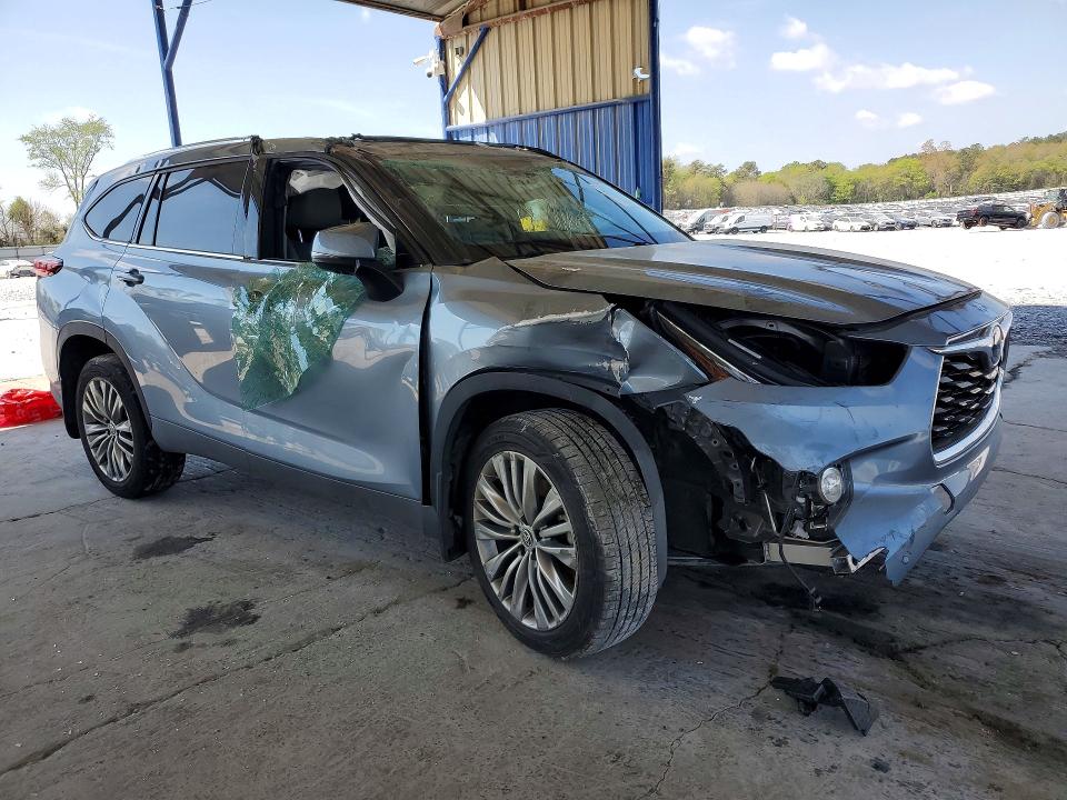 2020 Toyota Highlander VIN 5TDFZRBH8LS033465 COPART salvage auction — ROLLOVER, Ga - Cert Of Title-Salvage, sold $10,000 on 2026-07-02 (photo 4)