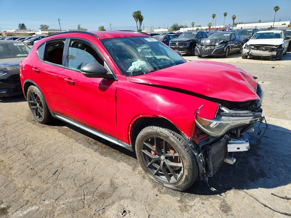 2019 Alfa romeo Stelvio VIN ZASPAJAN8K7C69358 COPART salvage auction — FRONT END, CA - LIEN PAPERS-CLEAN OR AC, sold $1,050 on 2026-07-21 (photo 4)