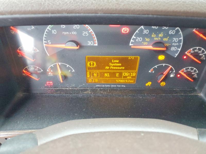 2018 Volvo VIN 4V4NC9EH7JN992582 COPART salvage auction — SIDE, In - Cert Of Title-Salvage Title, sold $30 on 2026-07-09 (photo 8)