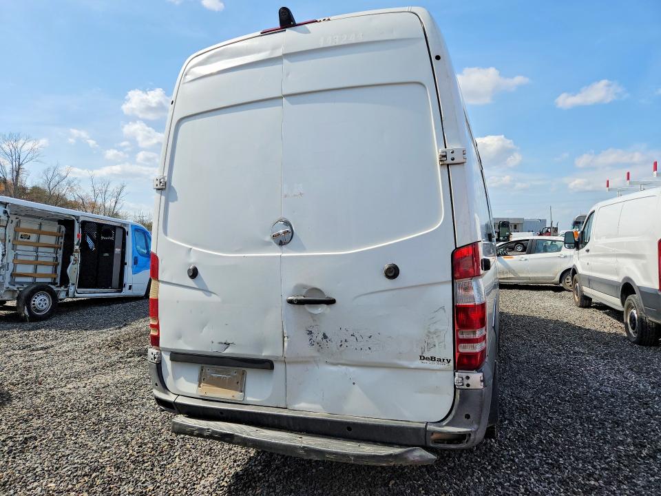 2014 Freightliner Sprinter 2500 VIN WDYPE8DC3E5892360 COPART salvage auction — FRONT END, VA - CERT OF TITLE - SALVAGE, sold $175 on 2026-07-15 (photo 6)