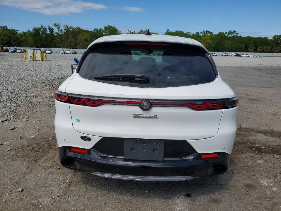 2024 Alfa romeo Tonale VIN ZASPATCW2R3047284 COPART salvage auction — FRONT END, Salvage Title, sold $12,400 on 2026-07-20 (photo 6)