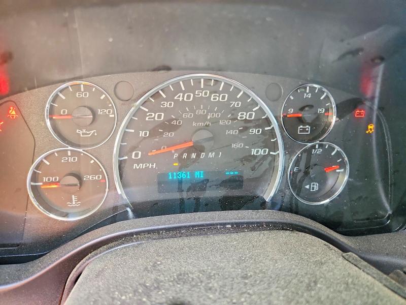 2025 Chevrolet Express VIN 1GCWGAFPXS1270608 COPART salvage auction — FRONT END, Salvage Title, sold $4,200 on 2026-07-09 (photo 9)