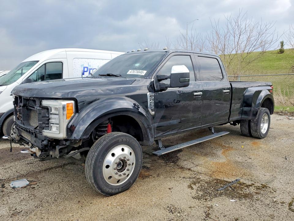 2017 Ford F450 VIN 1FT8W4DTXHEE94329 — COPART salvage auction photo