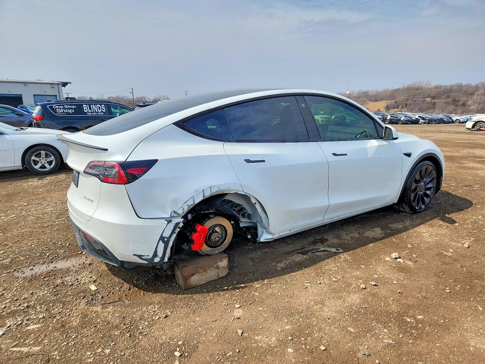 2022 Tesla Model y VIN 7SAYGDEF5NF454114 COPART salvage auction — REAR END, Il - Salvage Certificate, sold $11,700 on 2026-07-17 (photo 3)