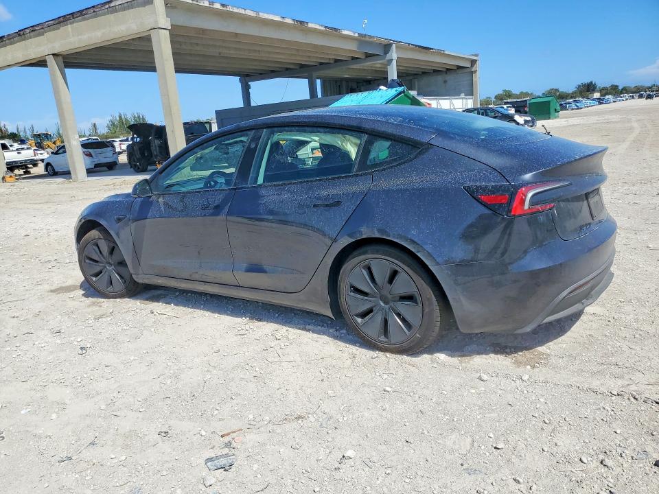 2025 Tesla Model 3 VIN 5YJ3E1EA2SF031342 COPART salvage auction — SIDE, Salvage Title, sold $10,900 on 2026-07-30 (photo 2)