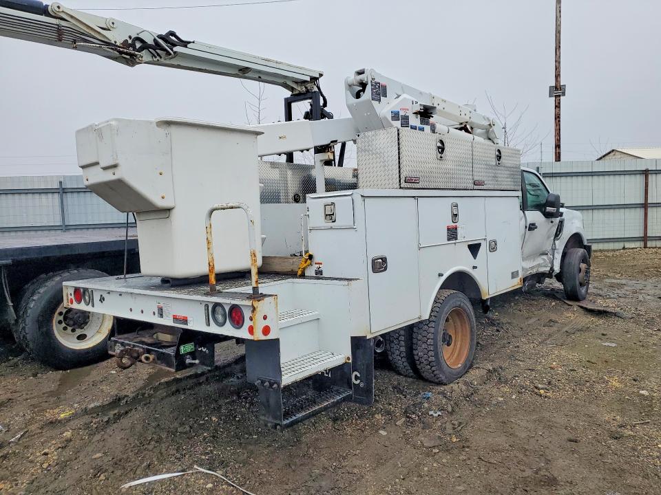 2019 Ford F550 VIN 1FD0X5HT1KEF06185 COPART salvage auction — SIDE, IL - SALVAGE CERTIFICATE, sold $7,300 on 2026-07-08 (photo 3)