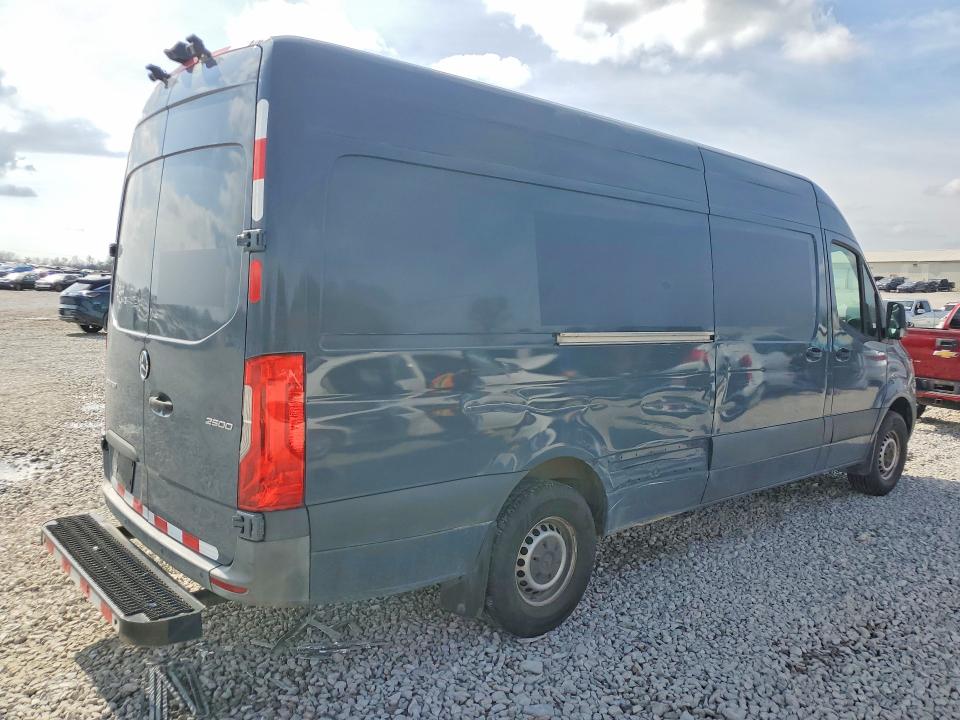 2019 Mercedes-benz Sprinter VIN WD4PF1CD4KP113029 COPART salvage auction — MECHANICAL, Fl - Certificate Of Title (P), sold $10,500 on 2026-07-09 (photo 3)