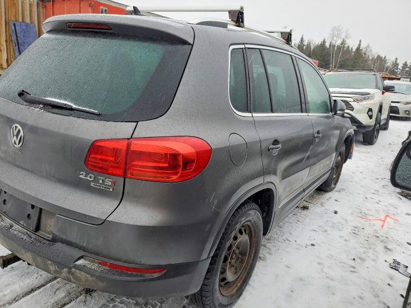 2015 Volkswagen Tiguan VIN WVGJV7AX2FW521927 COPART salvage auction — FRONT END, Qc - Gravement Accidente, sold $150 on 2026-07-21 (photo 3)