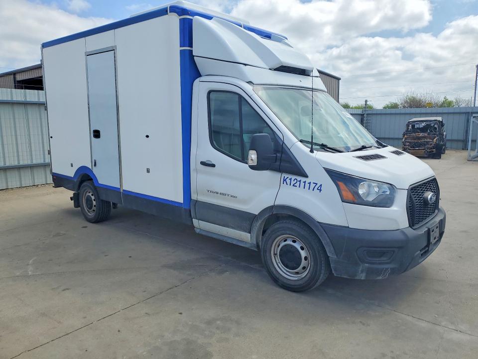 2021 Ford Transit VIN 1FDBW5Z82MKA93154 COPART salvage auction — NORMAL WEAR, Tx - Certificate Of Title, sold $10,000 on 2026-07-30 (photo 4)