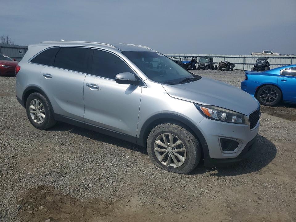 2016 Kia Sorento VIN 5XYPG4A36GG002222 COPART salvage auction — MINOR DENT/SCRATCHES, Ky - Cert Of Title-Salvage, sold $1,550 on 2026-07-09 (photo 4)