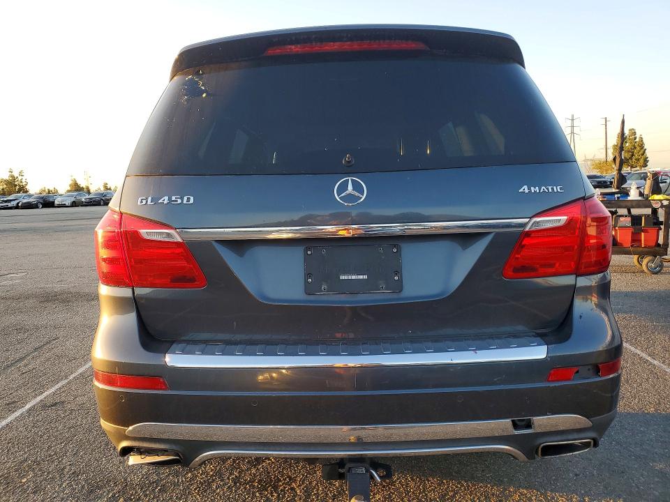 2016 Mercedes-benz GL VIN 4JGDF6EE7GA665985 COPART salvage auction — MINOR DENT/SCRATCHES, Ca - Dis/Dlr/Exp Only Clean Title, sold $3,400 on 2026-07-02 (photo 6)