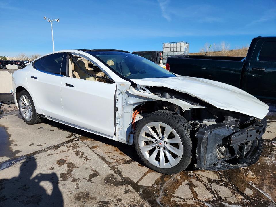 2016 Tesla Model s VIN 5YJSA1E27GF164945 COPART salvage auction — FRONT END, Co - Public - Salvage Title, sold $3,700 on 2026-07-27 (photo 4)