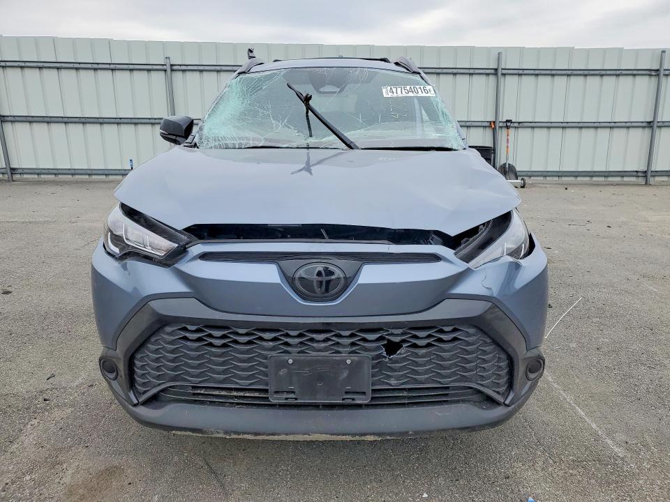 2025 Toyota VIN 7MUFBABG2SV086938 COPART salvage auction — ROLLOVER, Ma - Cert Of Title-Salvage, sold $5,400 on 2026-07-08 (photo 5)