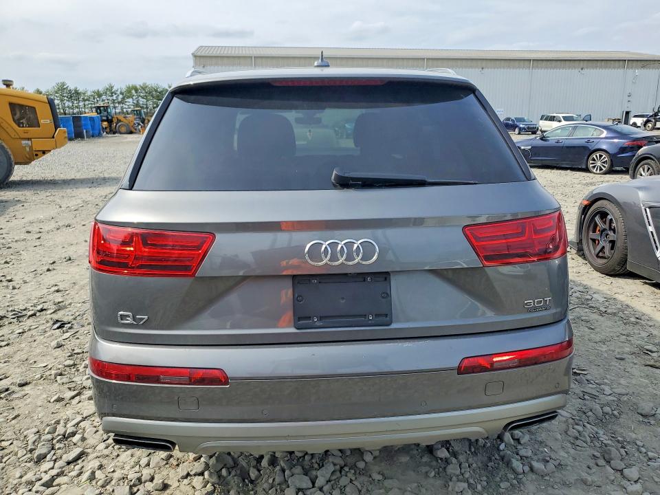 2017 Audi Q7 VIN WA1LAAF77HD058772 COPART salvage auction — MINOR DENT/SCRATCHES, Wv - Certificate Of Title (P), sold $5,700 on 2026-07-20 (photo 6)
