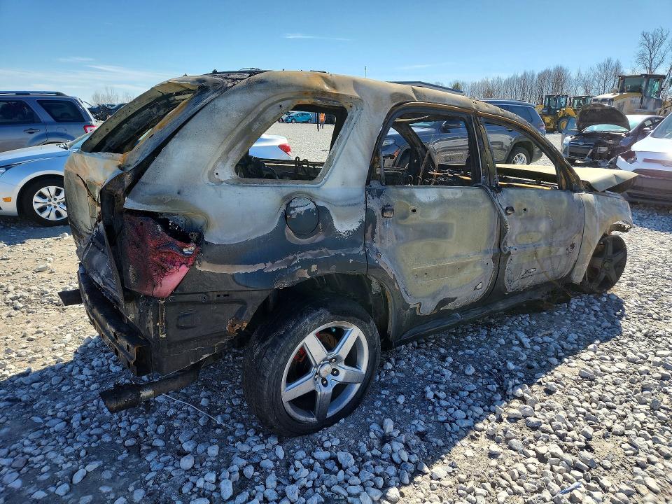 2008 Pontiac Torrent VIN 2CKDL737X86007477 COPART salvage auction — BURN, Mi - Dealer Only Clean Title, sold $175 on 2026-07-23 (photo 3)
